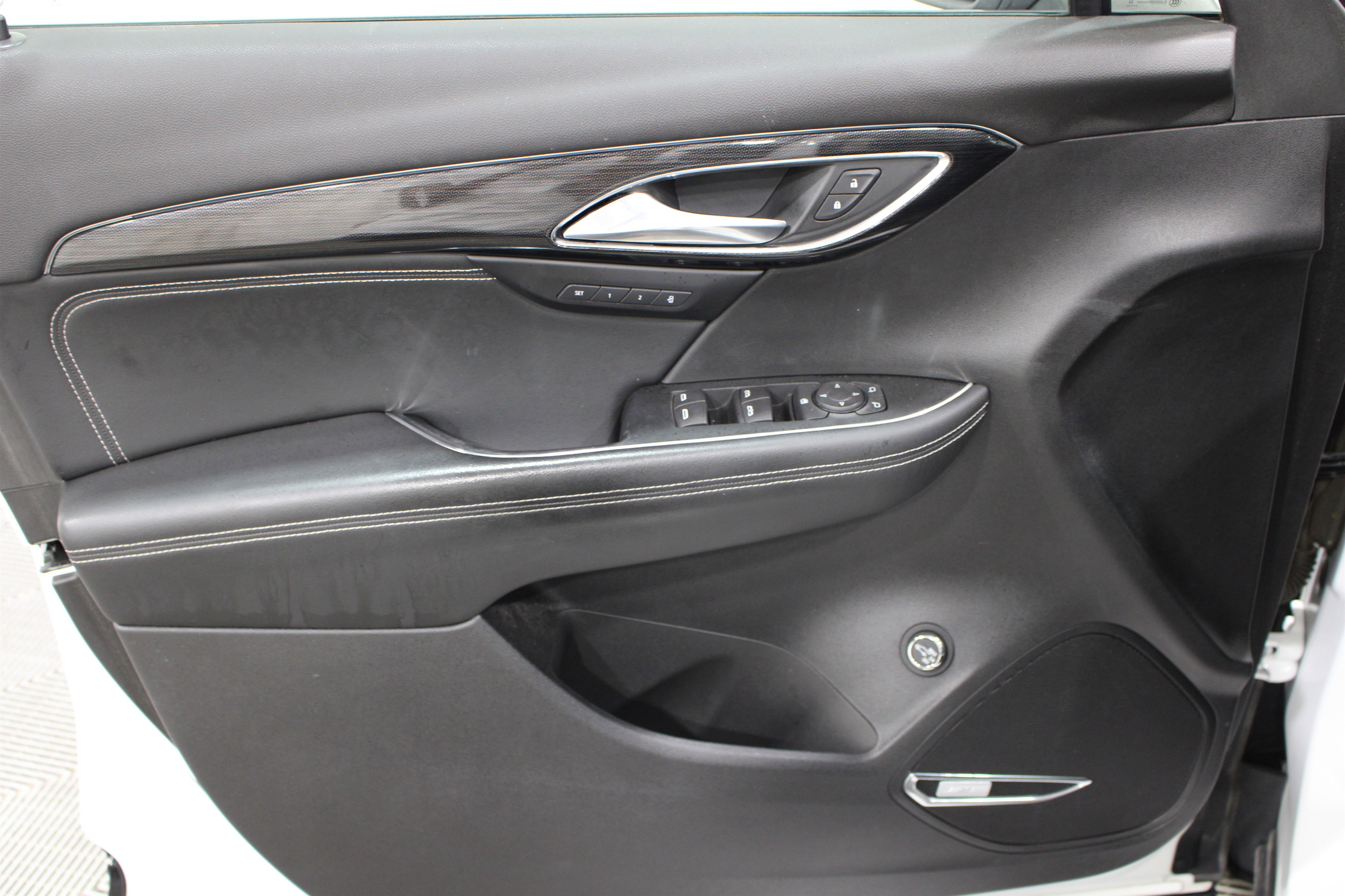 Used 2022 Buick Envision Essence w/ Technology Package II image 6