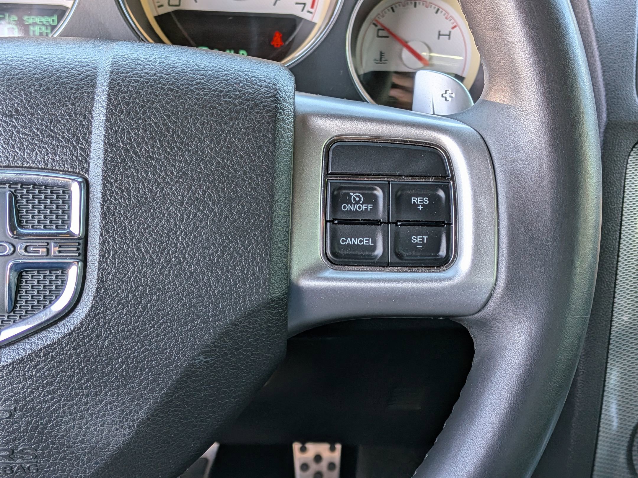 Used 2013 Dodge Challenger R/T image 16