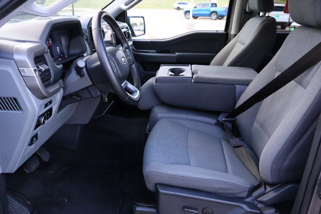 Used 2025 Ford F150 XLT w/ Equipment Group 301A Standard RWD image 17