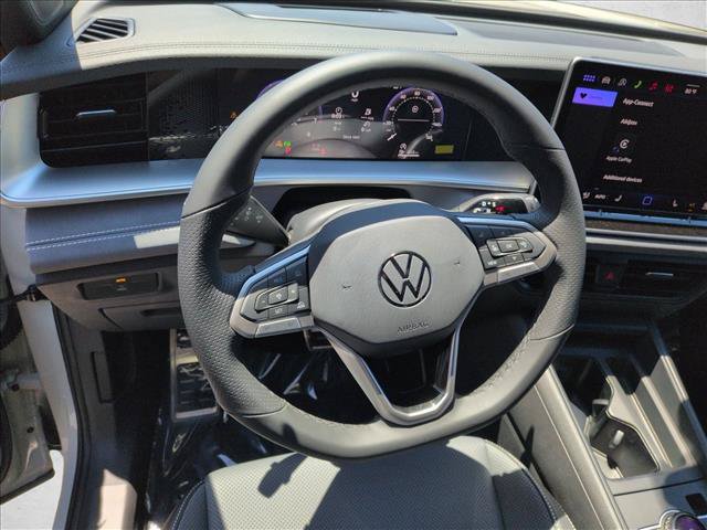 New 2026 Volkswagen Tiguan SE R-Line FWD image 11