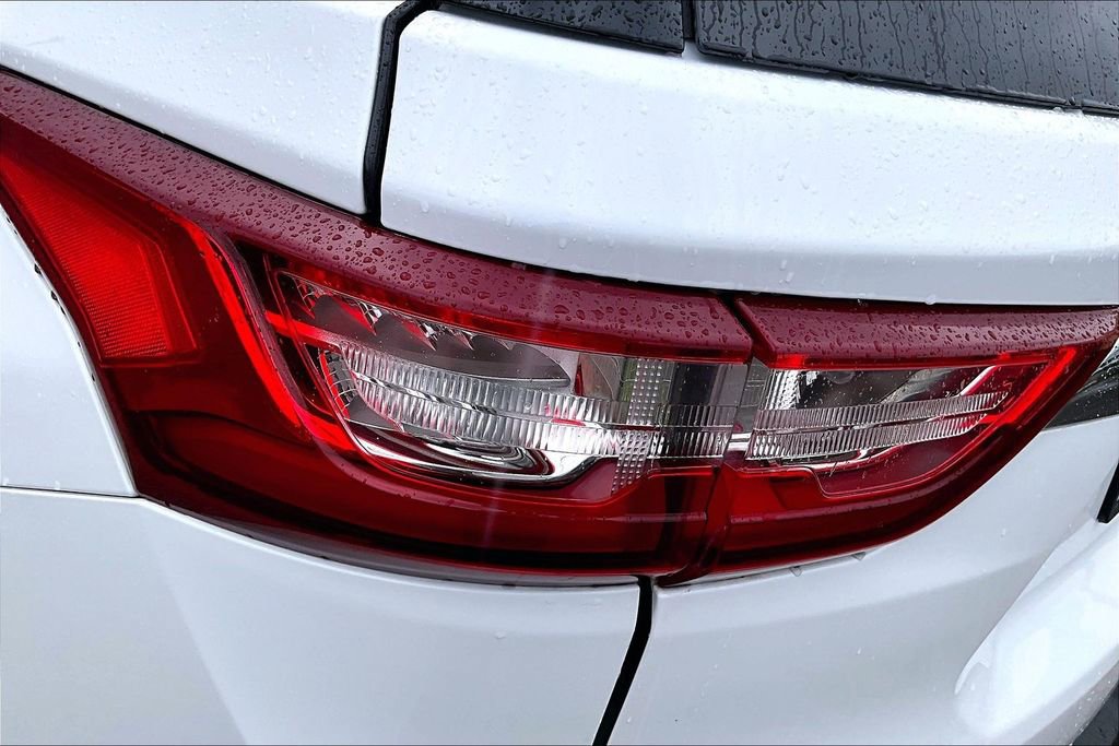 Used 2021 Chevrolet Traverse LT w/ LT Premium Package image 28