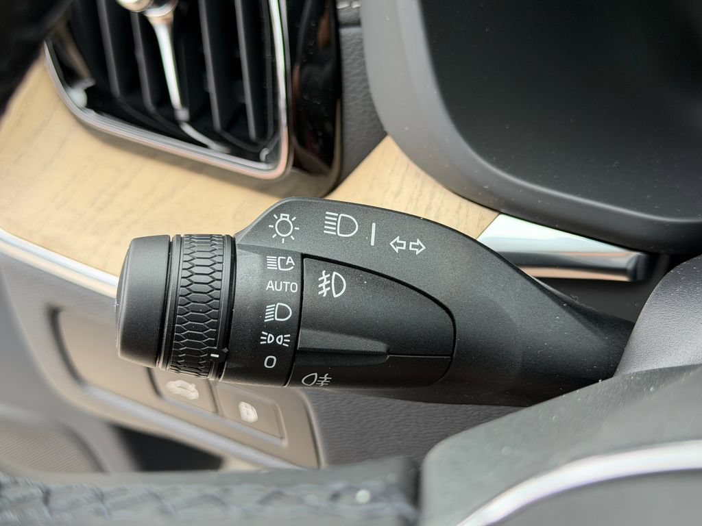 New 2026 Volvo XC60 T8 Ultra w/ Climate Package AWD/4WD image 30