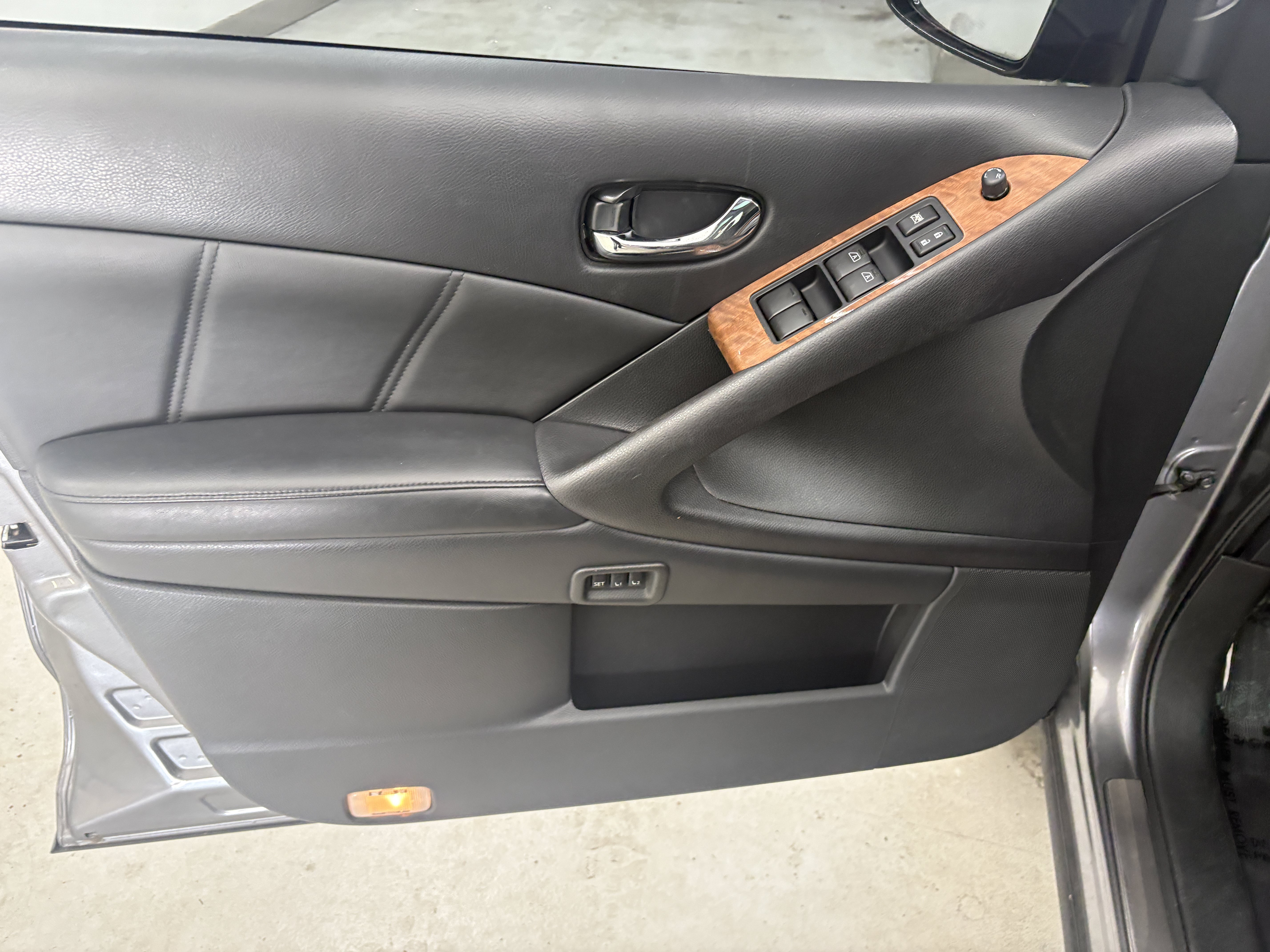 Used 2013 Nissan Murano LE w/ Platinum Pkg FWD image 25