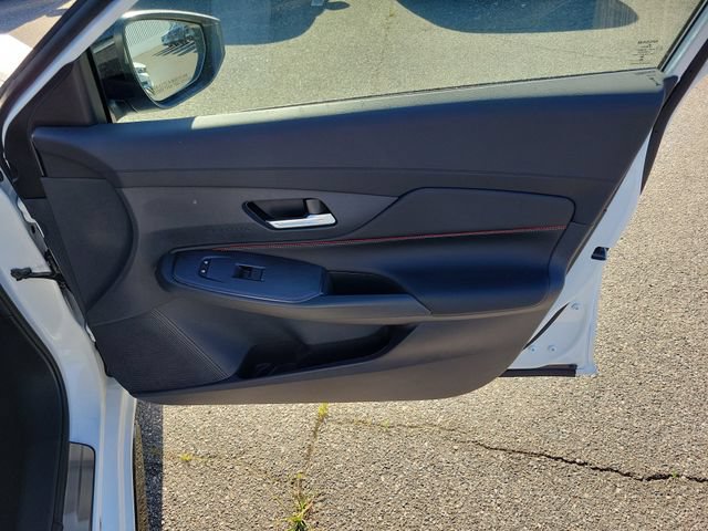 New 2026 Nissan Sentra SR w/ Floor Mat Package FWD image 32