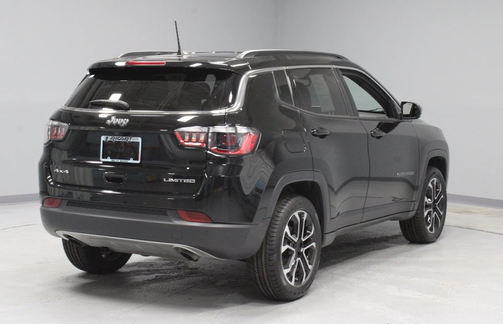 Used 2023 Jeep Compass Limited AWD/4WD image 10