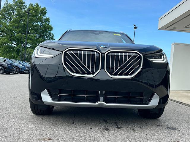 New 2026 BMW X3 xDrive30 w/ Premium Package AWD/4WD image 2