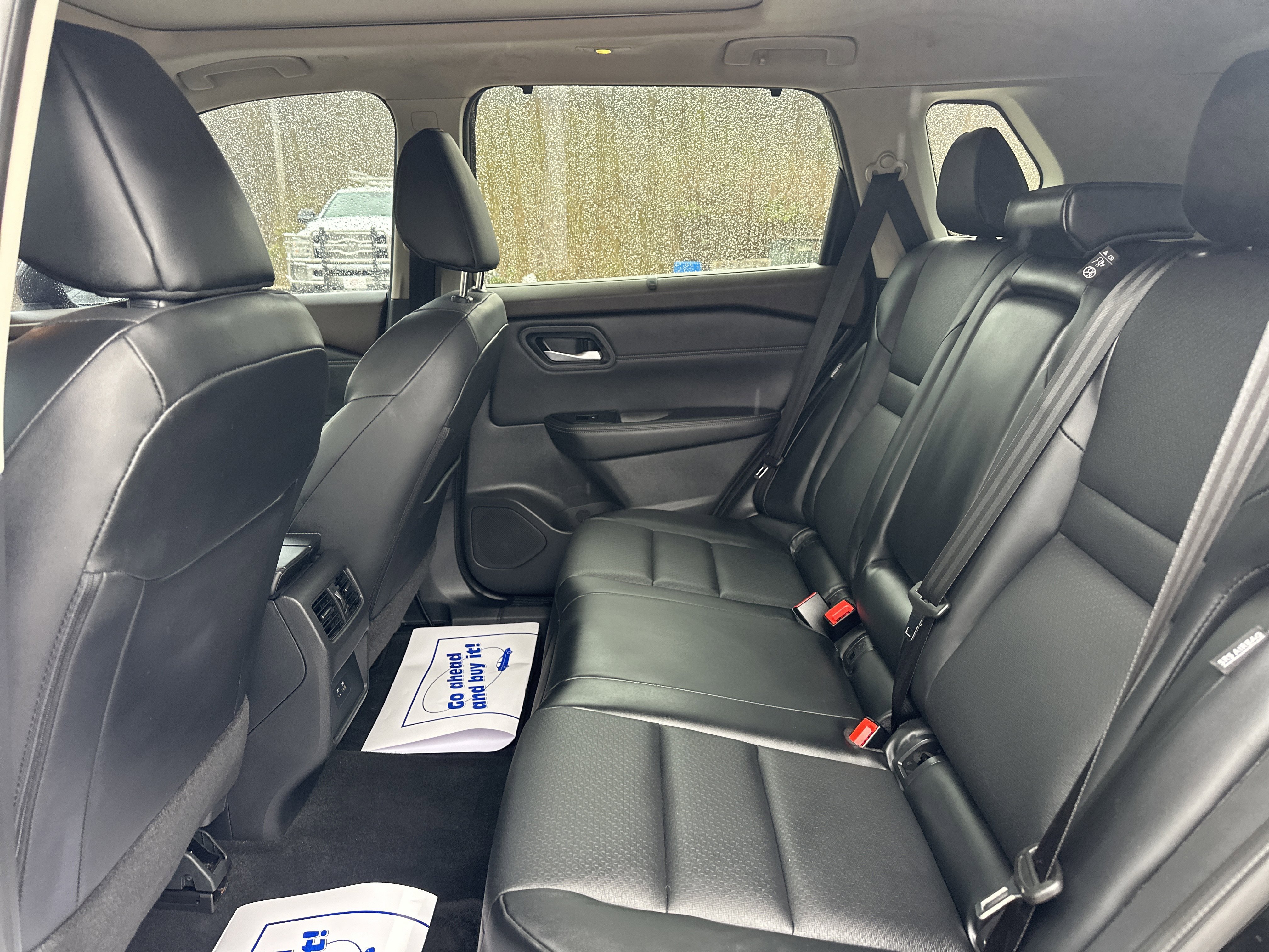 Used 2023 Nissan Rogue SV w/ SV Premium B Package image 20