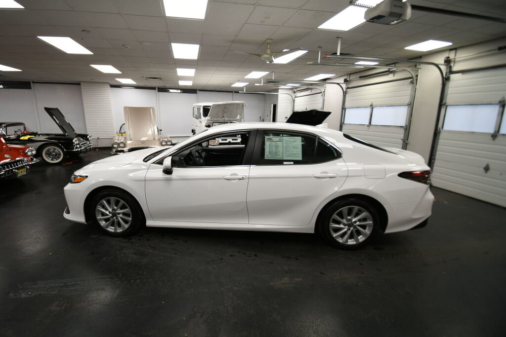 Certified 2024 Toyota Camry LE image 4