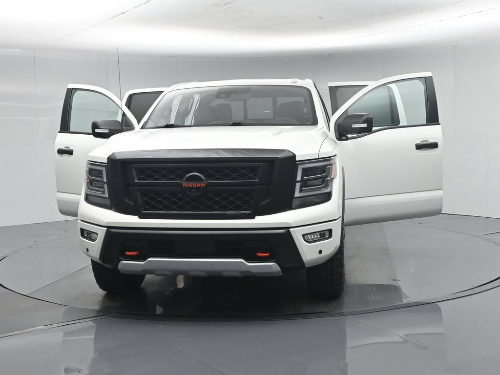 Used 2021 Nissan Titan PRO-4X w/ Pro-4x Convenience Package AWD/4WD image 35