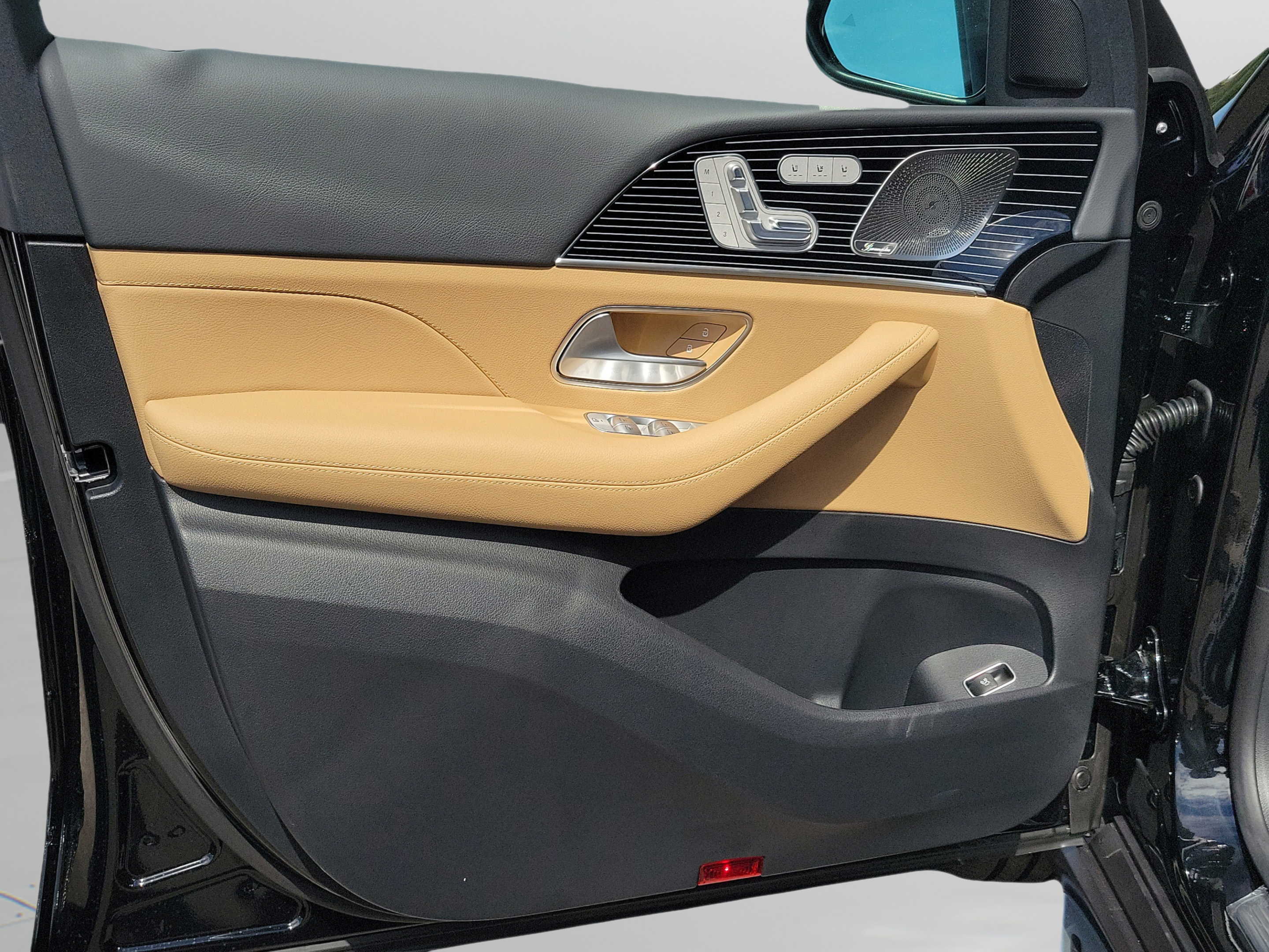 New 2026 Mercedes-Benz GLS 450 4MATIC image 17