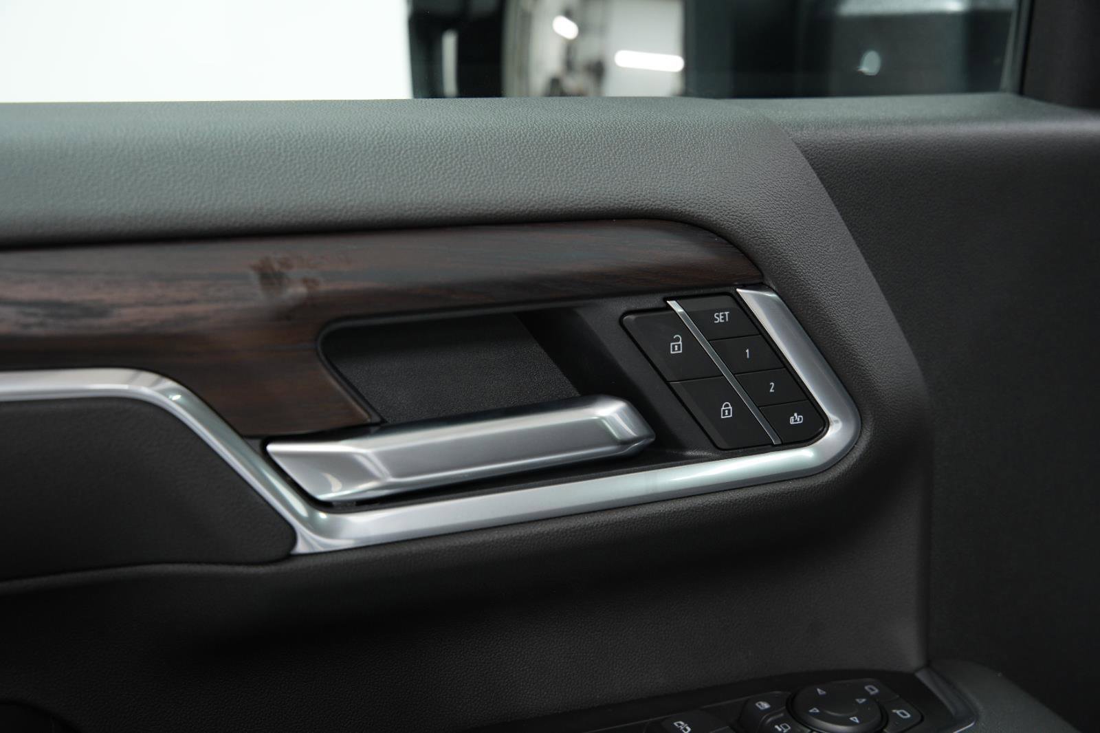 New 2025 GMC Sierra 2500 SLT w/ SLT Premium Package image 23