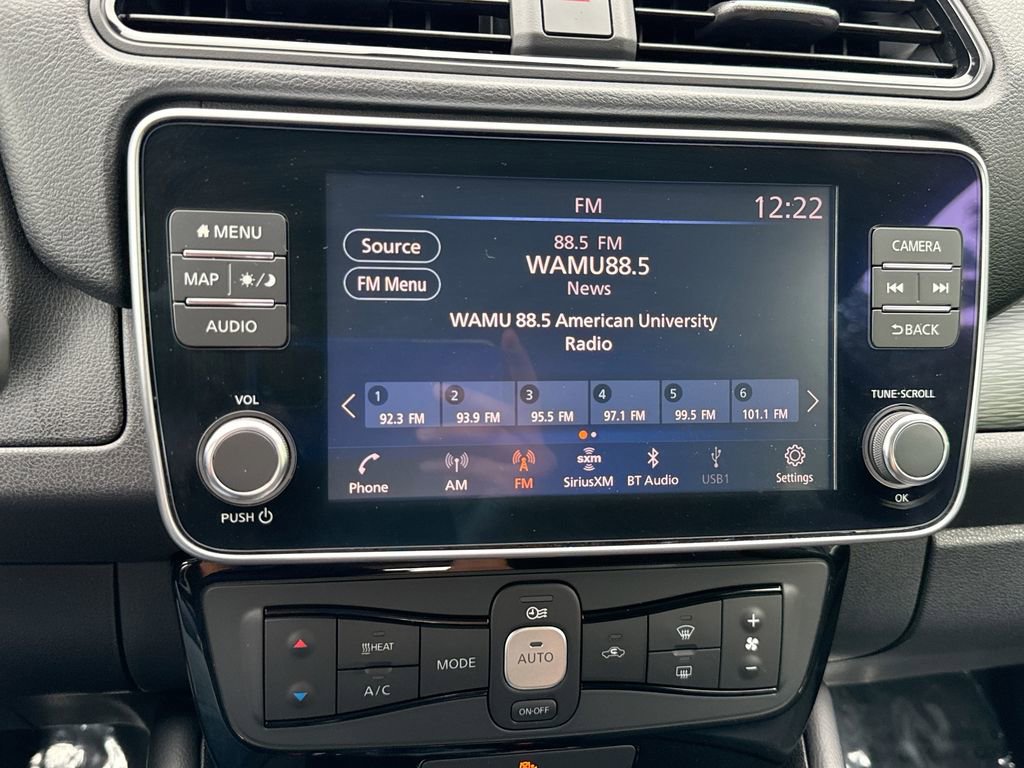Used 2022 Nissan Leaf SV FWD image 12