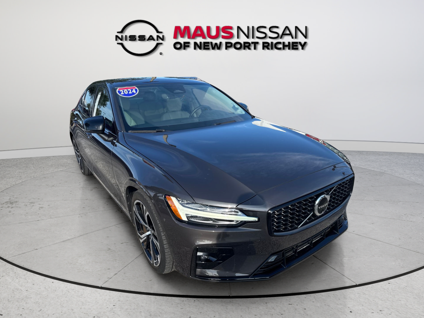 Used 2024 Volvo S60 B5 Plus w/ Protection Package Premier AWD/4WD image 2