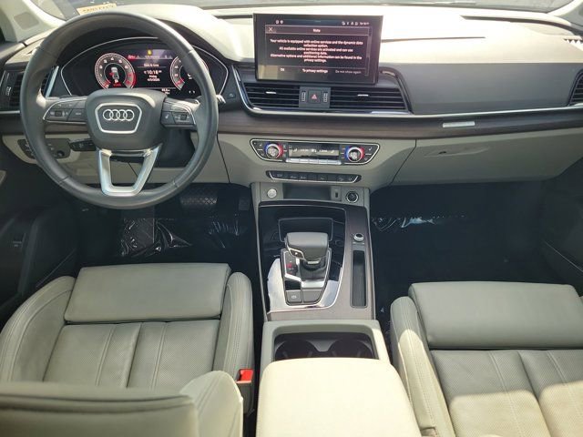 Certified 2023 Audi Q5 2.0T Premium Plus image 2