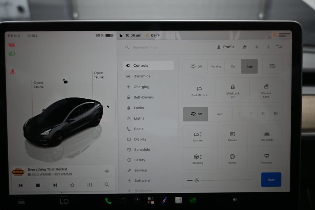 Used 2023 Tesla Model 3 Standard Range RWD image 13