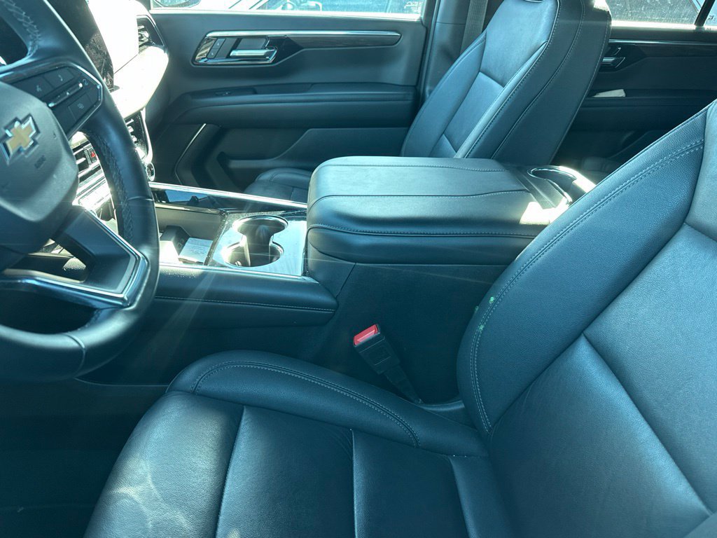 Used 2025 Chevrolet Tahoe LT RWD image 6