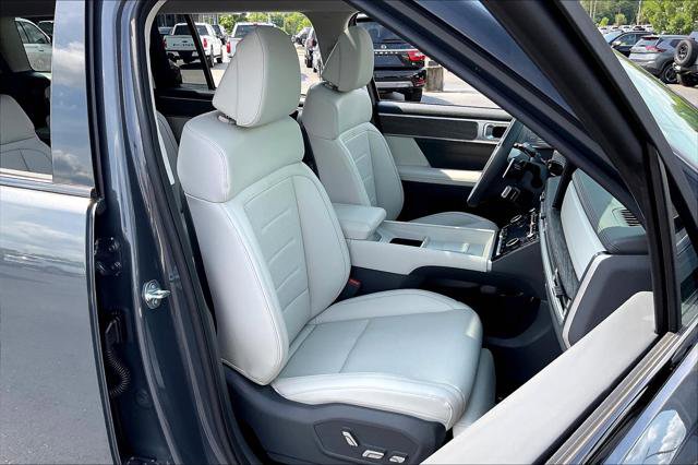 Used 2025 Hyundai Santa Fe Calligraphy image 28