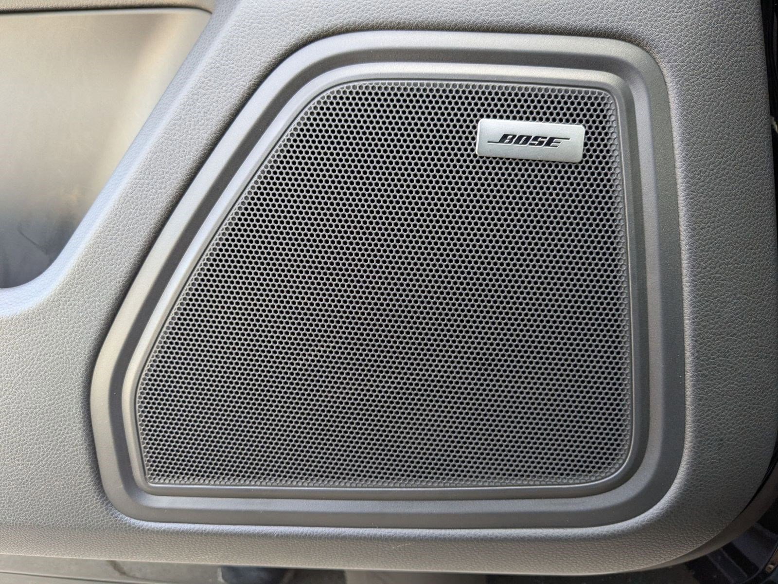 Certified 2026 Porsche Macan image 14