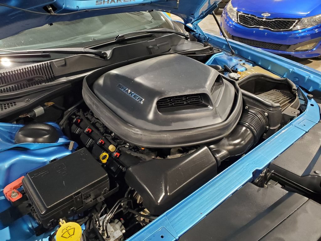 Used 2015 Dodge Challenger R/T Plus RWD image 40