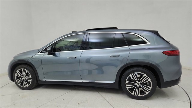 Used 2023 Mercedes-Benz EQS 450+ SUV image 4