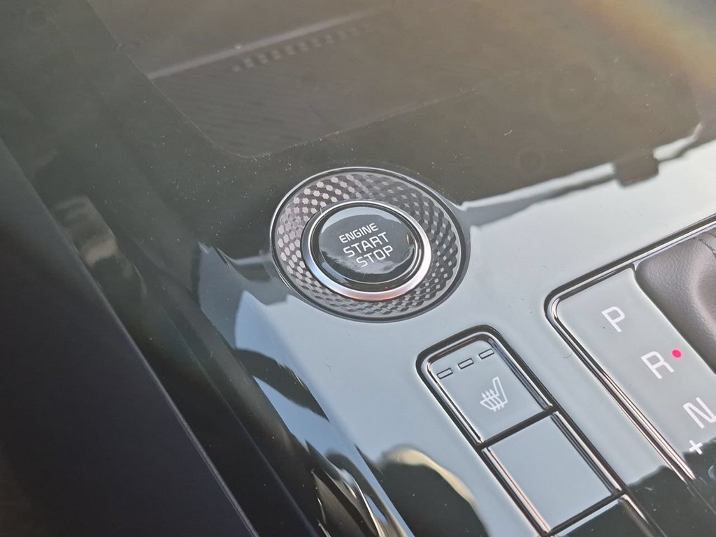 New 2026 Kia Niro EX FWD image 17
