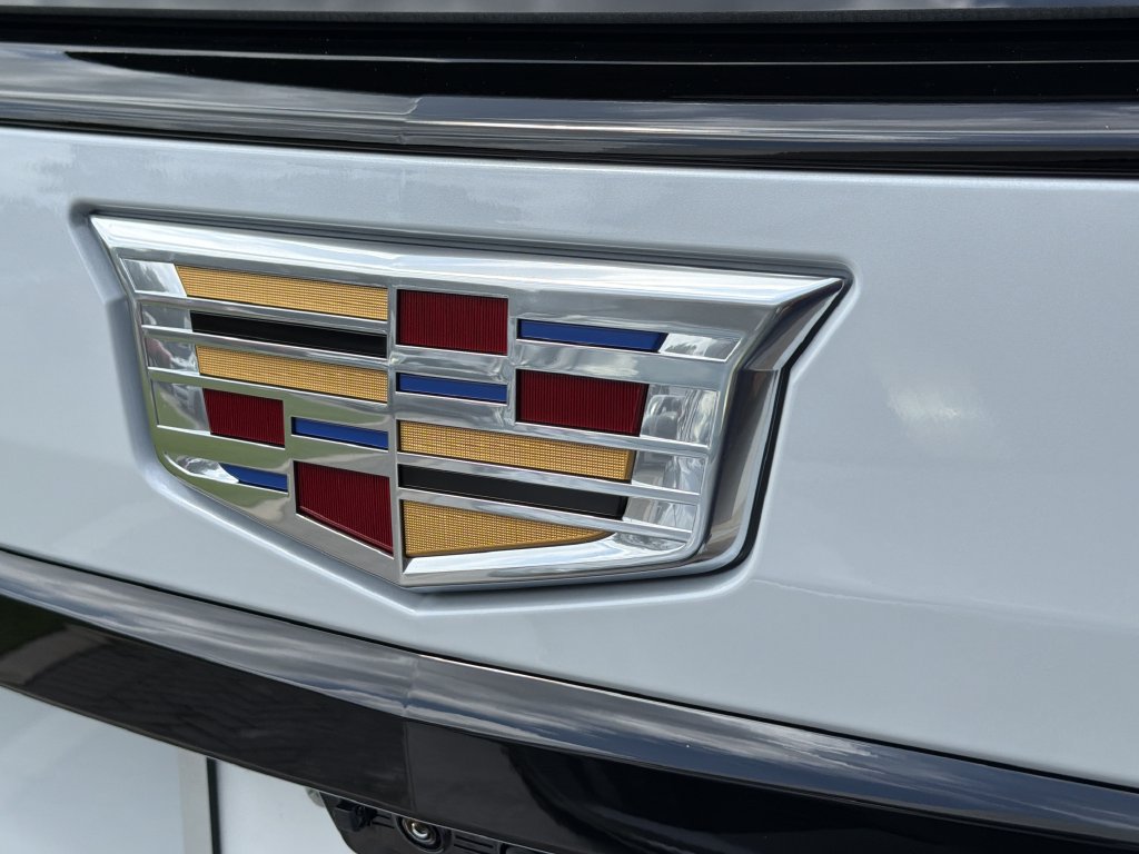 New 2027 Cadillac Escalade Sport w/ LPO, ONYX Package AWD/4WD image 10