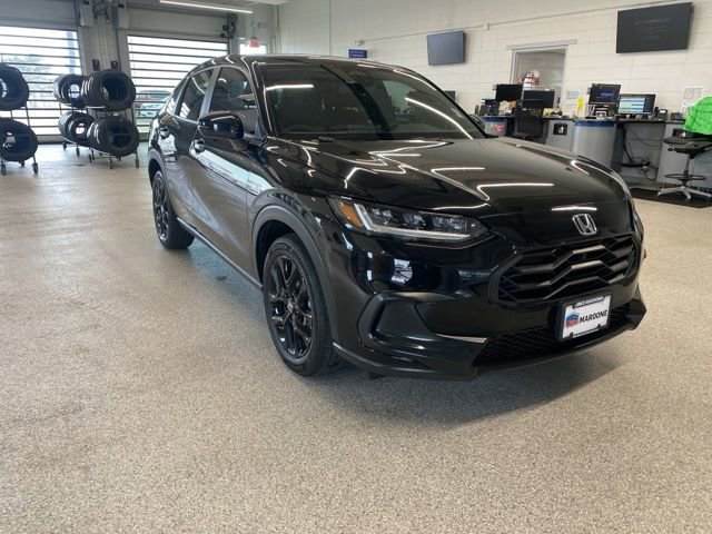 Used 2024 Honda HR-V Sport image 3
