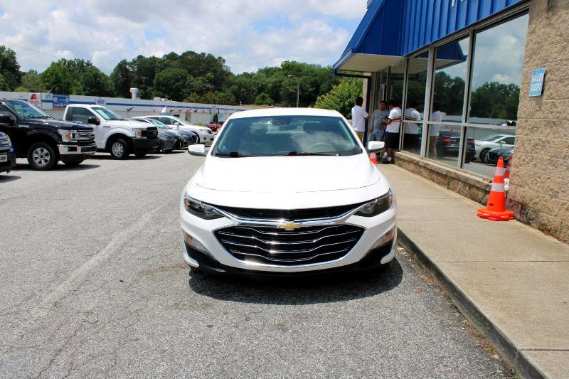 Used 2020 Chevrolet Malibu LT image 2