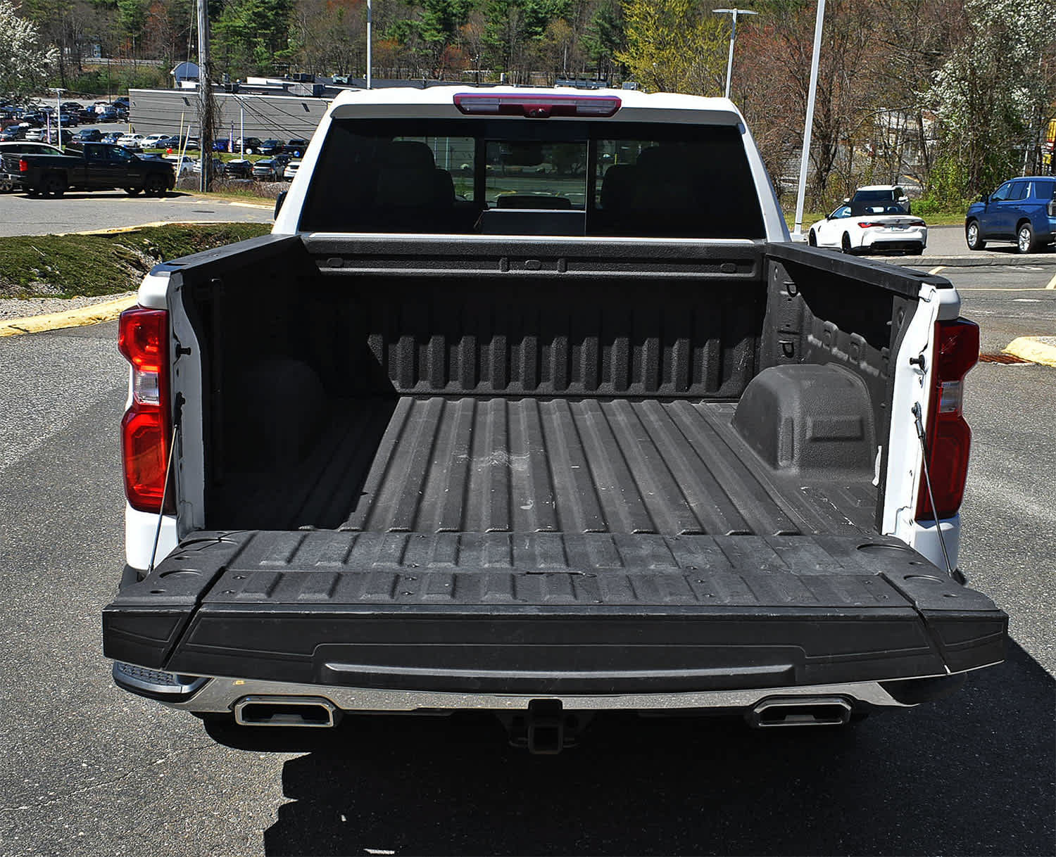 Used 2024 Chevrolet Silverado 1500 LTZ w/ Technology Package AWD/4WD image 10