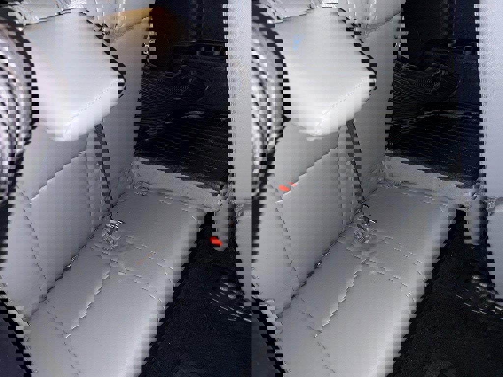 Used 2021 Toyota Highlander Limited image 21