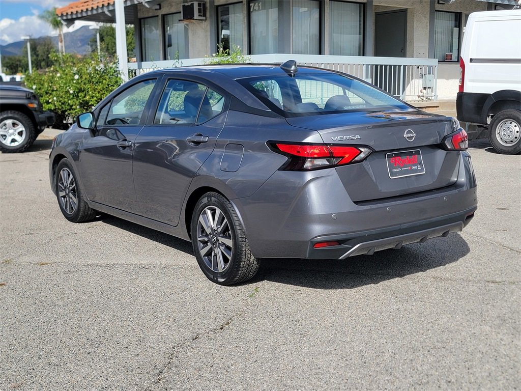 Used 2023 Nissan Versa SV image 6