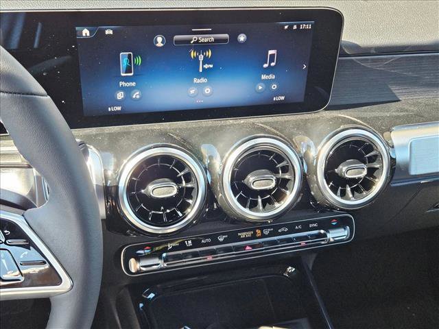 New 2026 Mercedes-Benz GLB 250 image 12