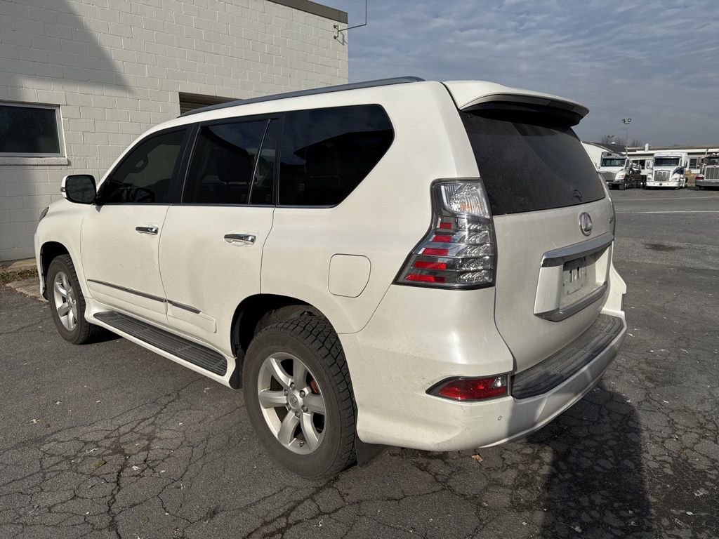 Used 2017 Lexus GX 460 image 8