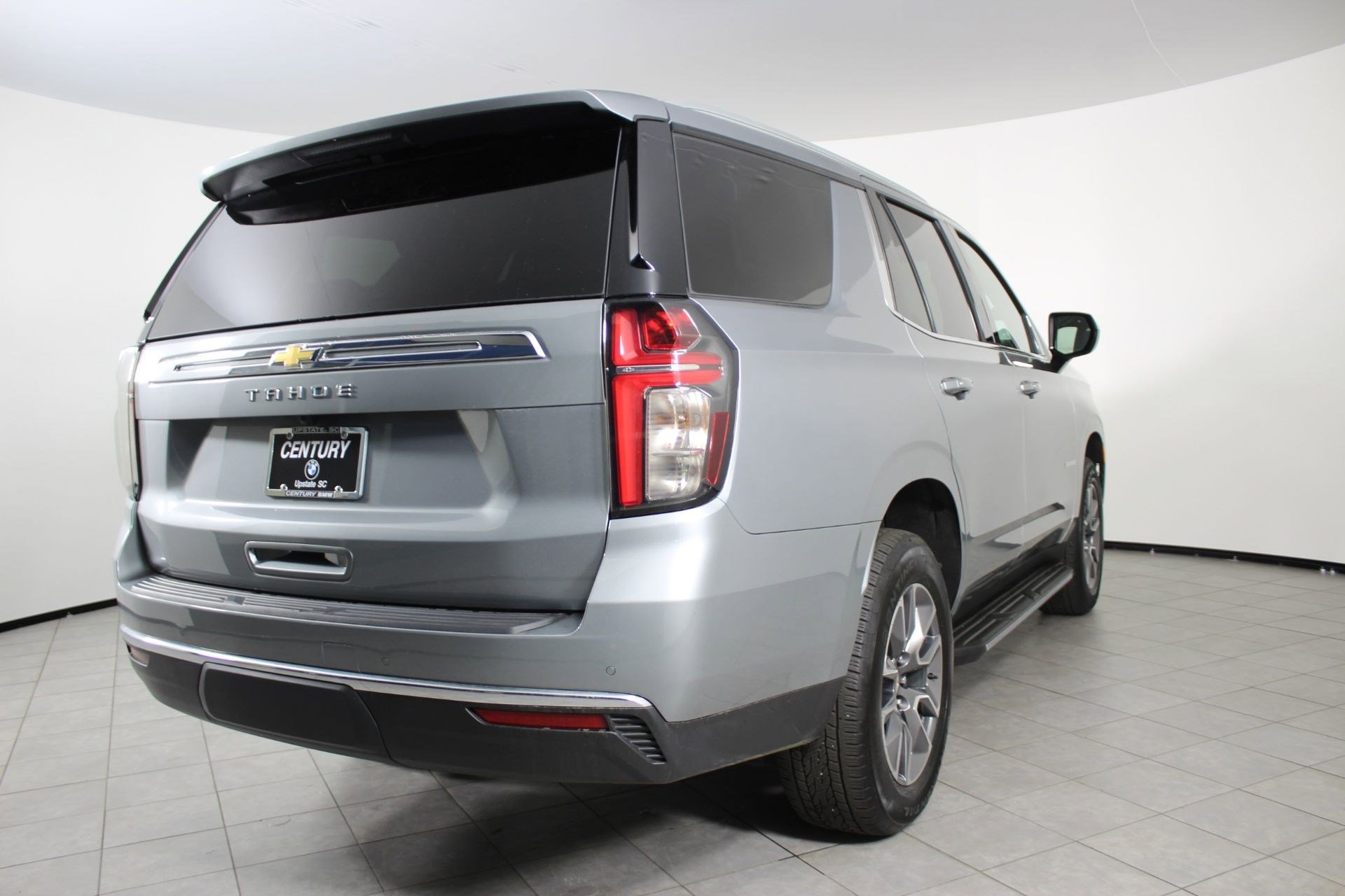 Used 2024 Chevrolet Tahoe LS w/ Driver Alert Package image 9