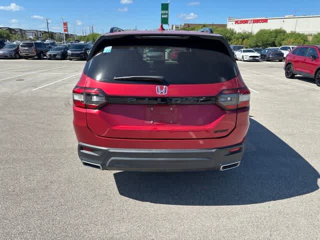 Used 2023 Honda Pilot Sport image 4