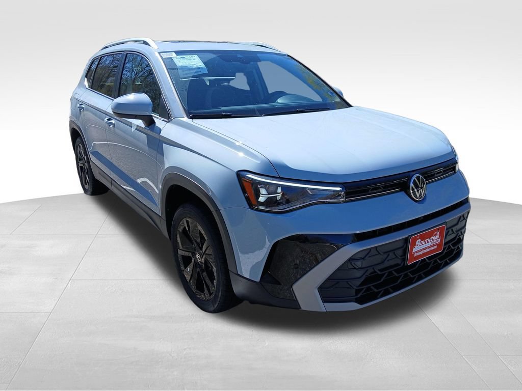 New 2026 Volkswagen Taos SE FWD image 7