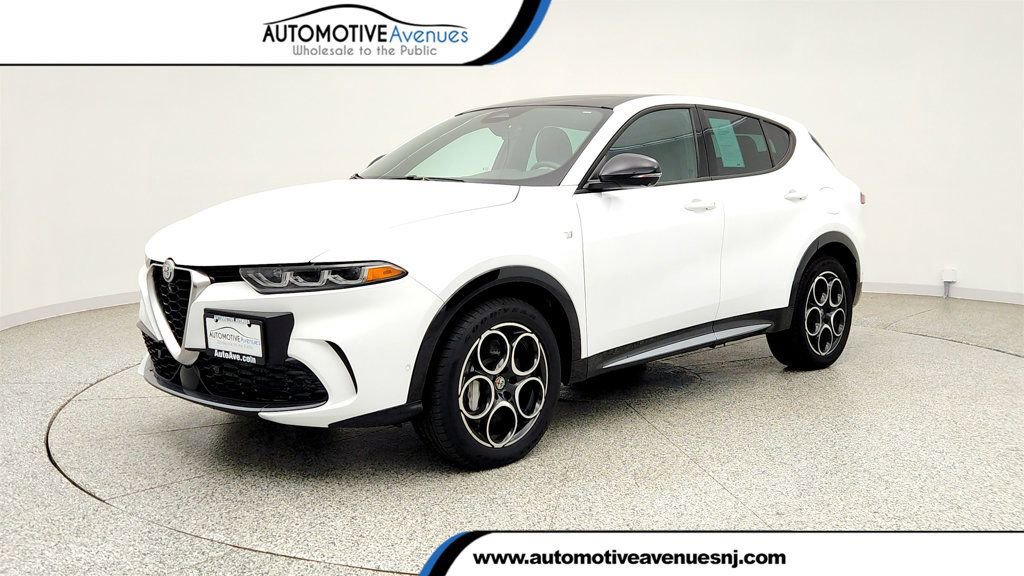 Used 2024 Alfa Romeo Tonale Ti AWD/4WD image 1