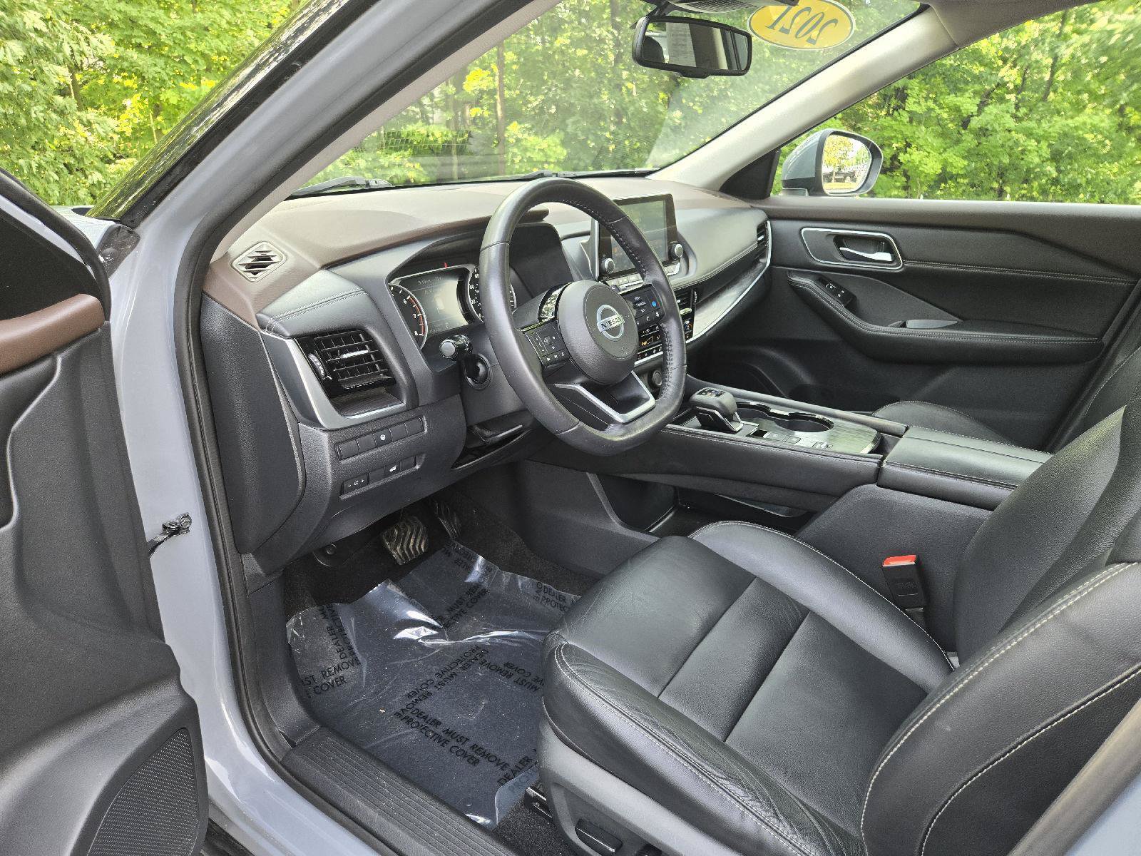 Used 2021 Nissan Rogue SL FWD image 12