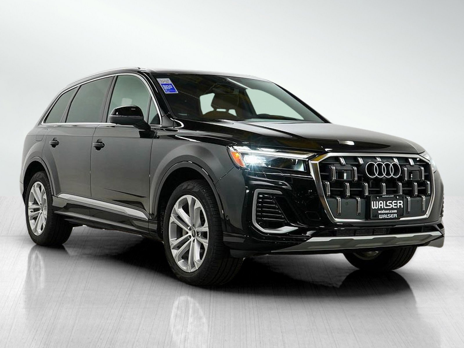 Used 2025 Audi Q7 3.0T Premium Plus image 8