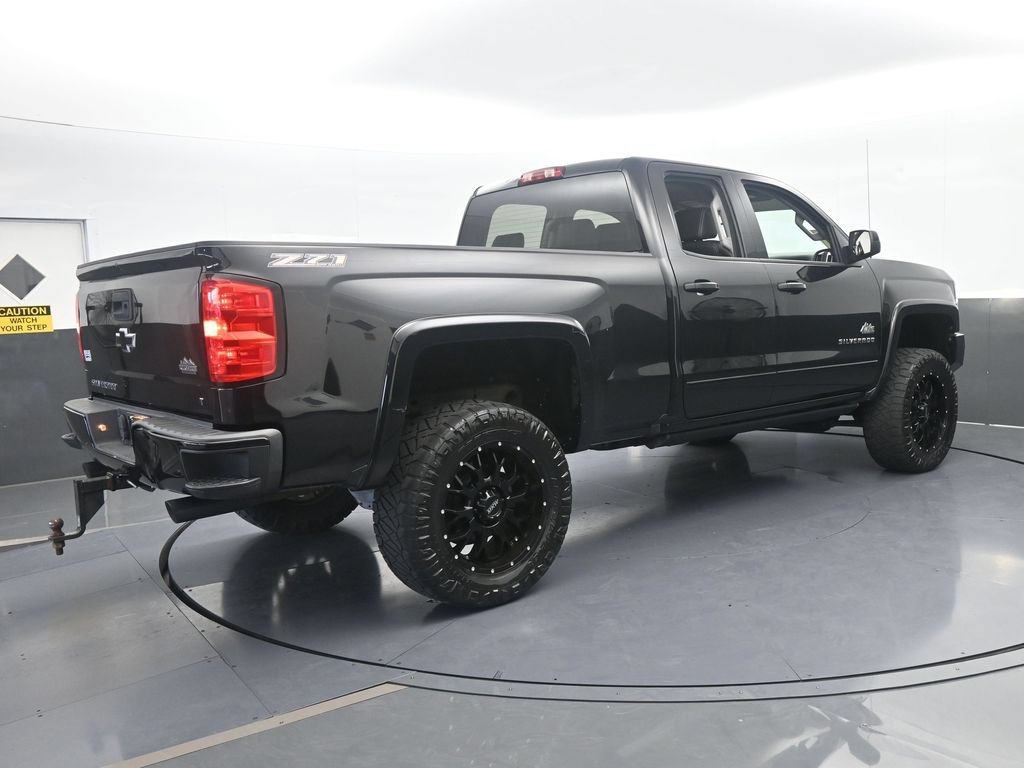 Used 2018 Chevrolet Silverado 1500 LT w/ All Star Edition AWD/4WD image 6