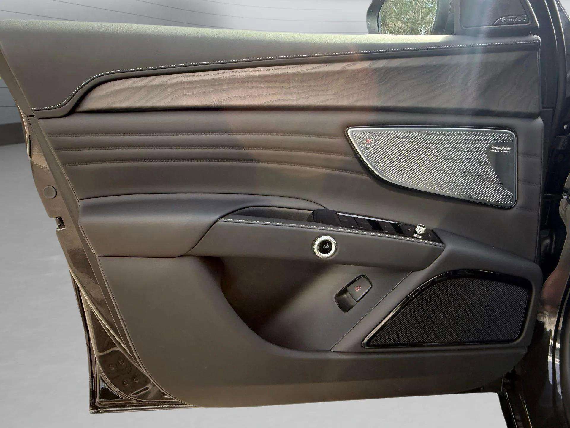 New 2025 Maserati Grecale GT image 17