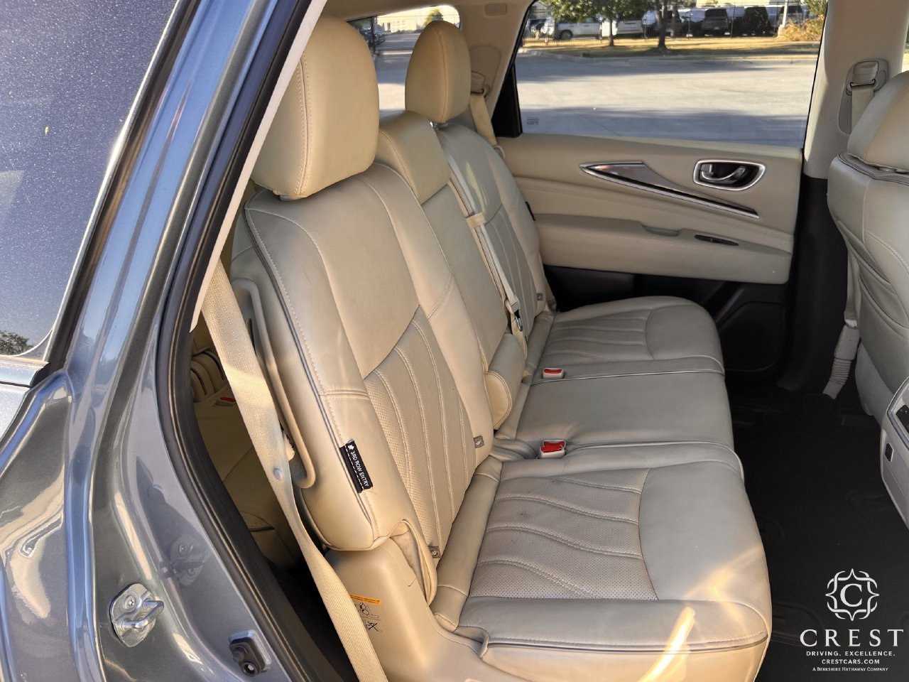 Used 2019 INFINITI QX60 Luxe w/ Essential Package FWD image 29