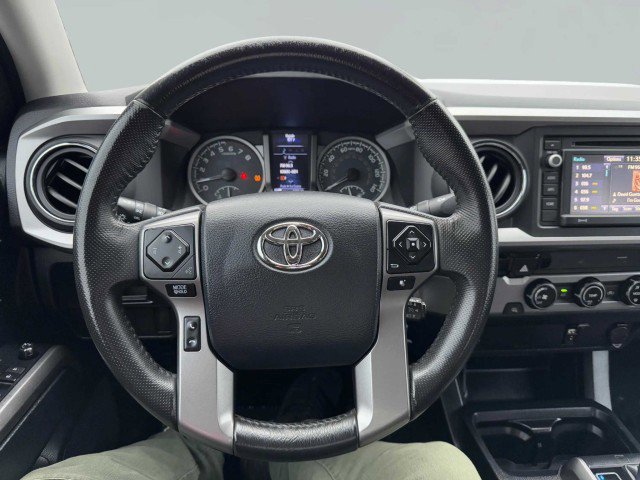 Used 2017 Toyota Tacoma SR5 image 29