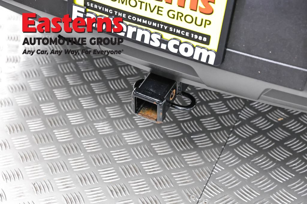 Used 2022 Nissan Pathfinder SV AWD/4WD image 23