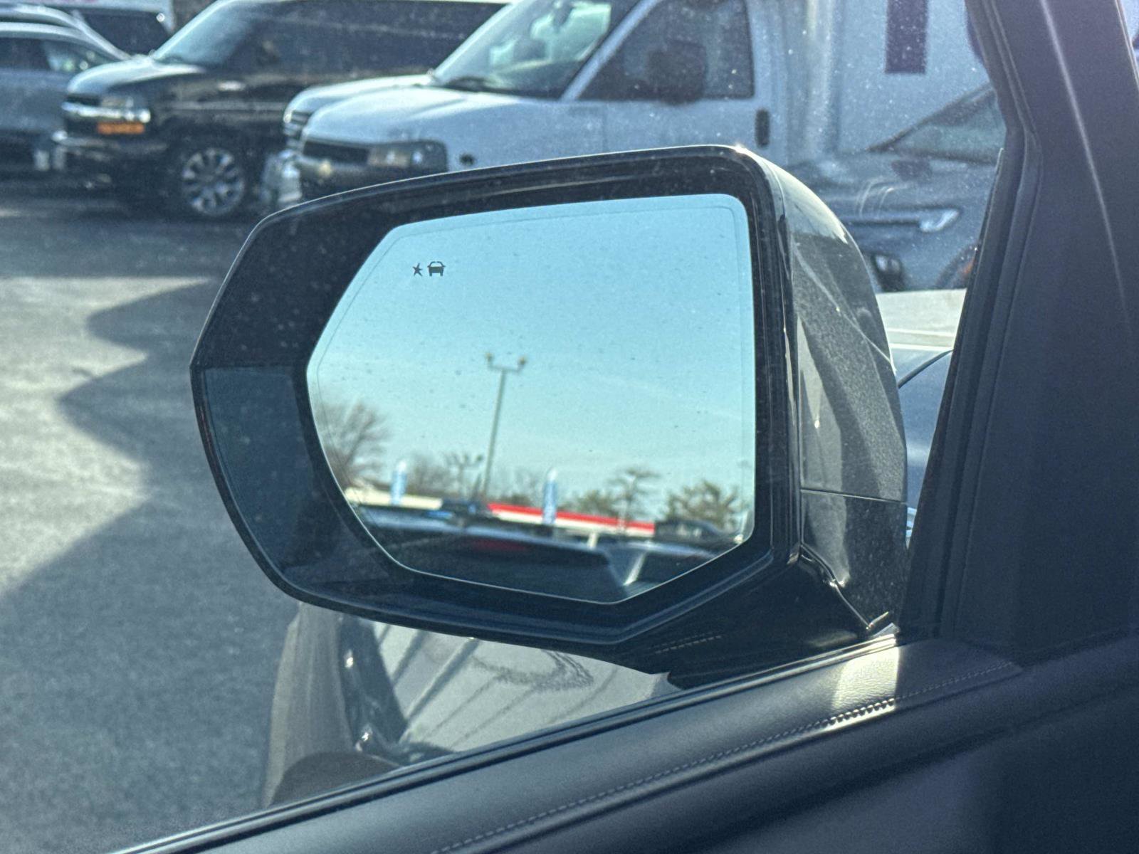 Certified 2022 Chevrolet Tahoe Z71 w/ Luxury Package image 18