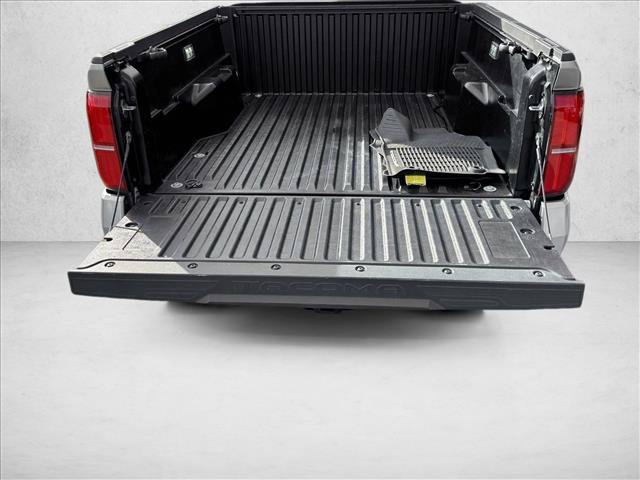 Certified 2025 Toyota Tacoma SR5 AWD/4WD image 8