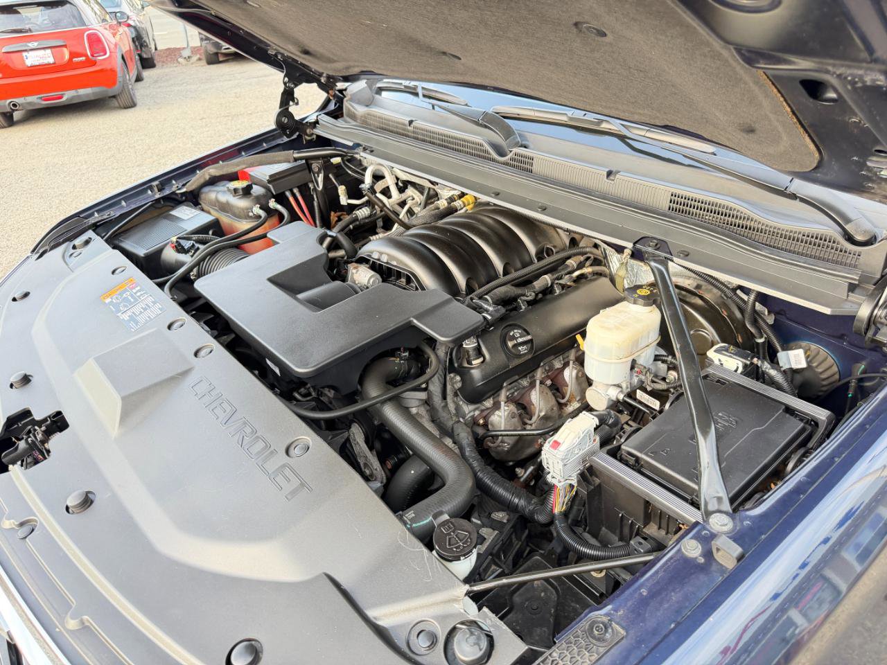 Used 2018 Chevrolet Suburban LT image 92