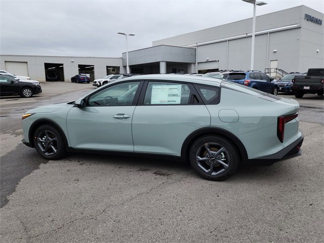 New 2025 Kia K4 LXS image 6