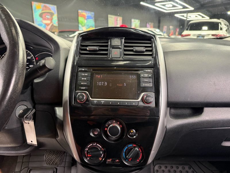 Used 2016 Nissan Versa Note SV FWD image 12