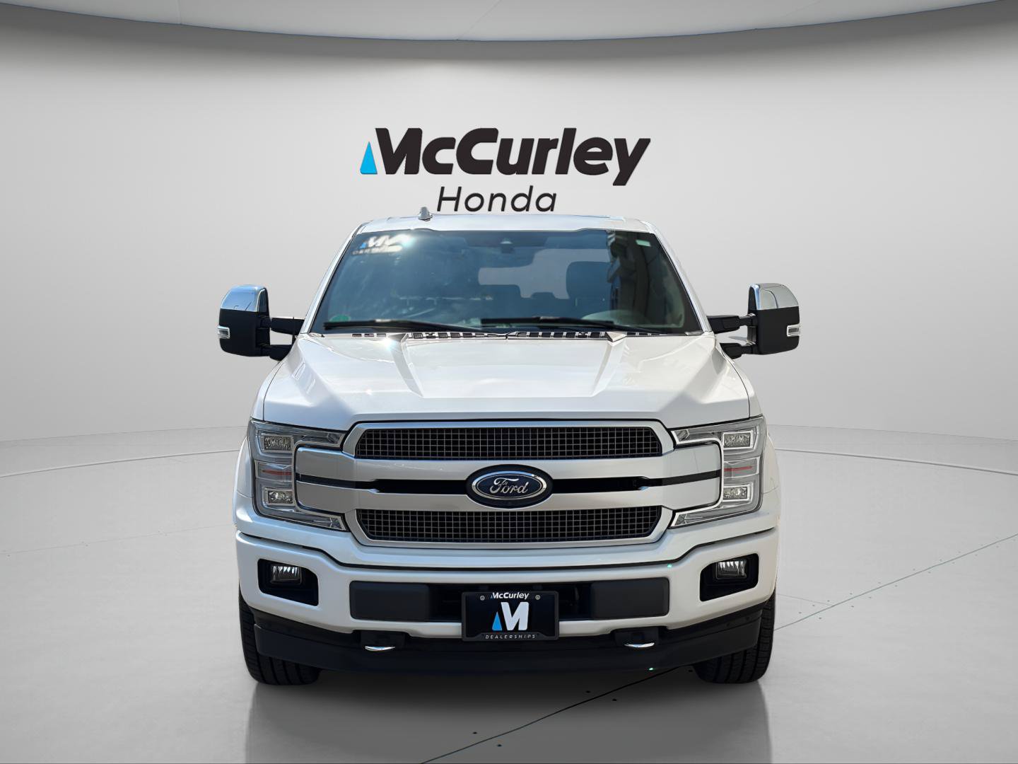 Used 2018 Ford F150 Platinum w/ Equipment Group 701A Luxury AWD/4WD image 8